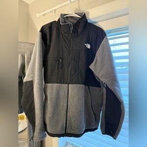 Men's Black and Gray Jacket
